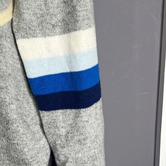 Gap Kids Boys Gray Hooded Sweater With Legend on Front Size XXL (13-14) - Picture 2 of 9